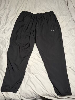 Nike Men's Dri-FIT Challenger Woven Running